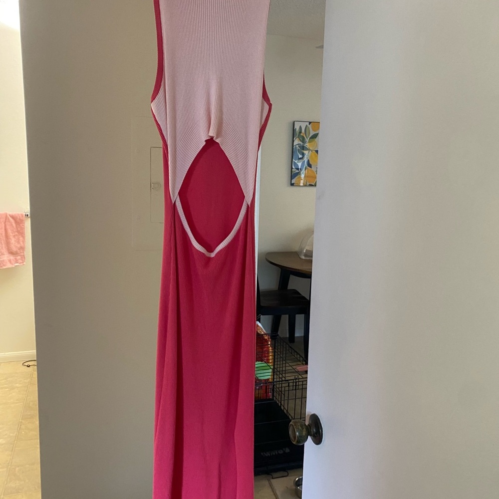 Elegant Pink Sleeveless Dress